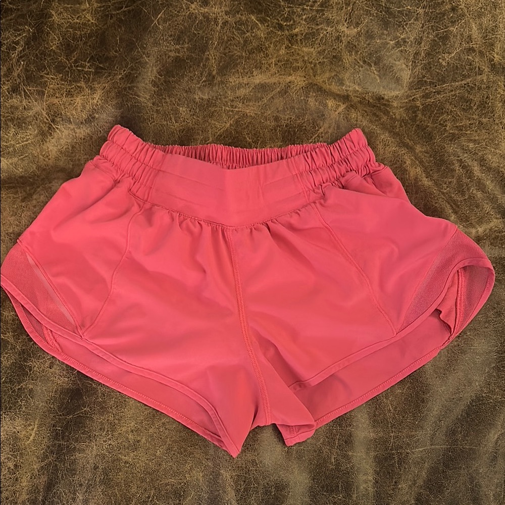 Lululemon hotty hot 2.5 size 4